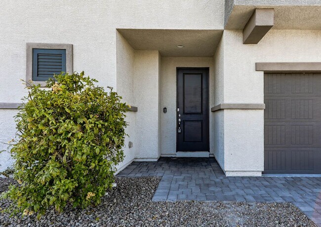 Foto del edificio - Beautiful 3 Bedroom Home, In Gated Community, Convenient To Nellis AFB
