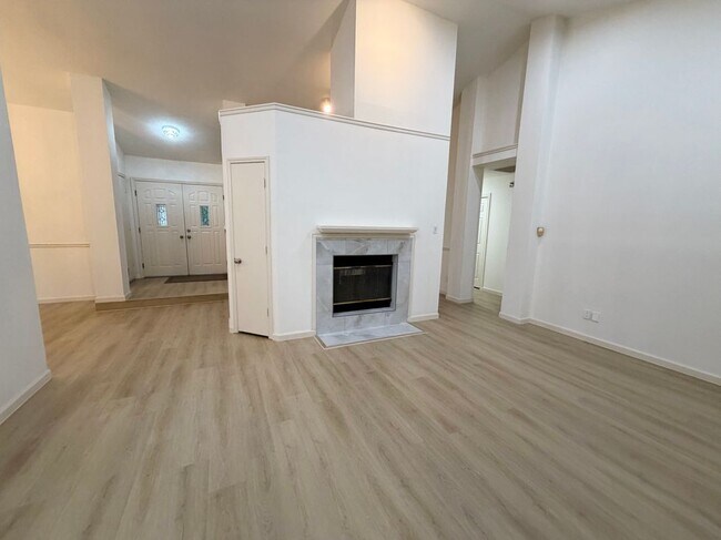 Foto del edificio - 3308 Meadowview Dr