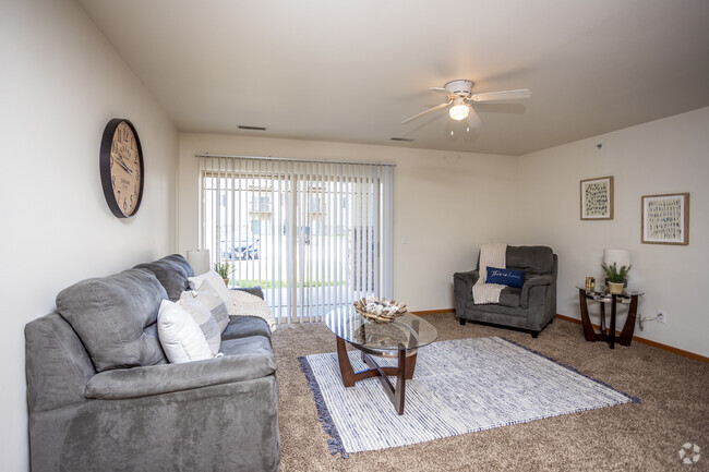 2BR, 1BA - 925 SF - Wheatland Condos