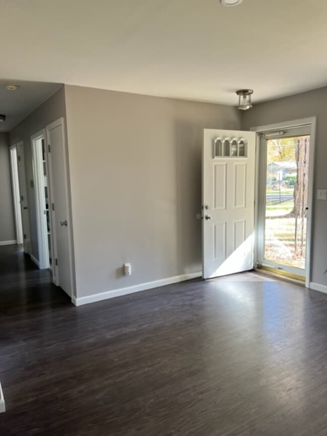 Building Photo - 4184 Sugarcreek Dr