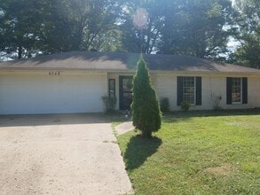 Building Photo - 8348 Chesterfield Dr