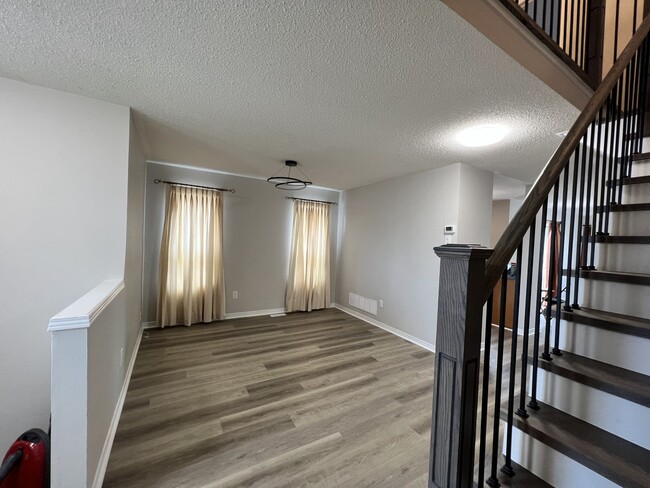 Building Photo - 2356 Newcastle Crescent