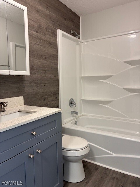 Foto del edificio - 3817 Del Prado Blvd S