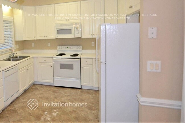 Building Photo - 3600 Sunningdale Way