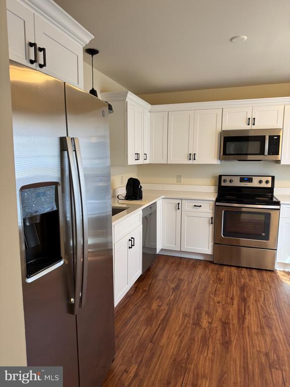 Foto del edificio - 149 Laurel Ct