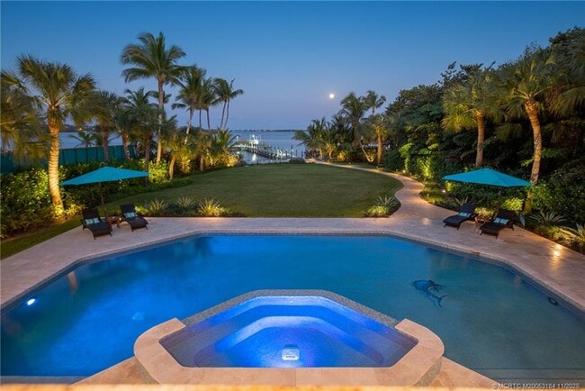 Foto del edificio - 3365 SE St Lucie Blvd