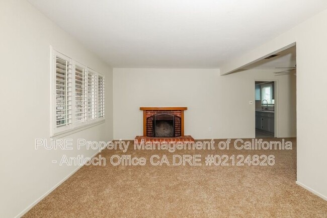 Foto del edificio - 2117 Biglow Dr