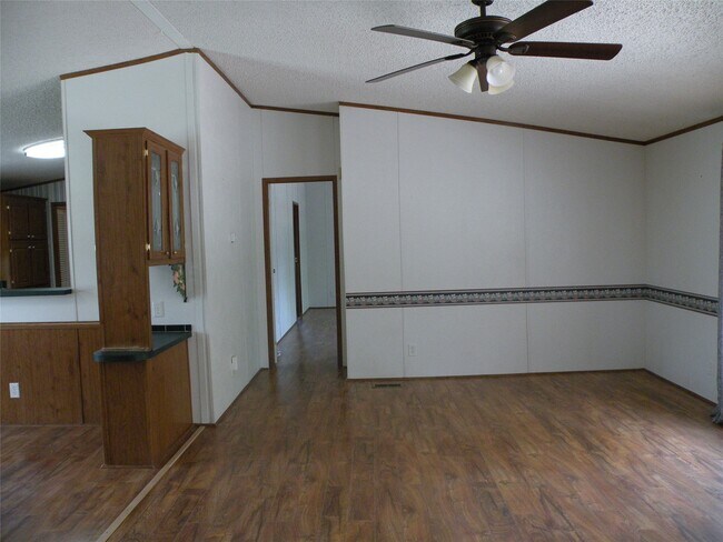 Foto del edificio - 37 Riverside Ln