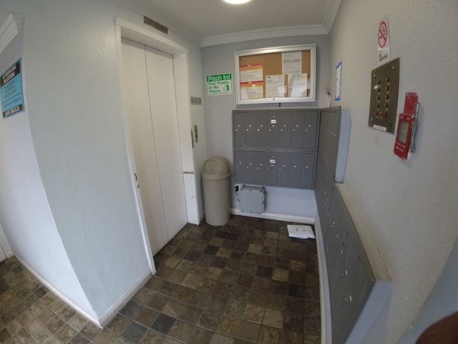 Building Photo - 320 S Occidental Blvd