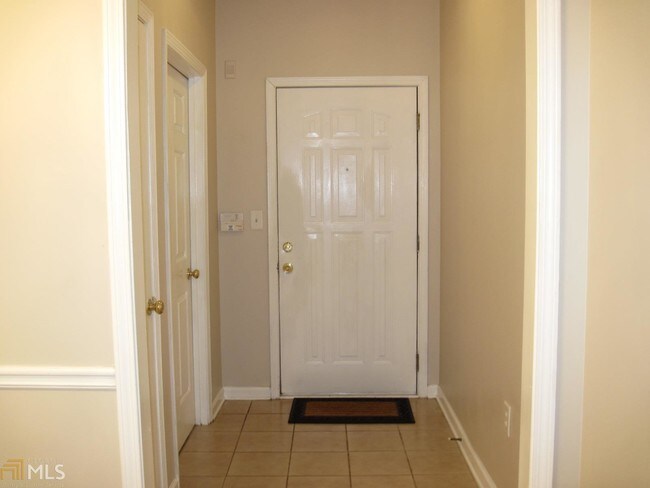 Building Photo - 326 Pembroke Cir
