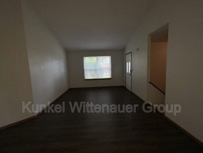 Building Photo - 39 S Cherry Hills
