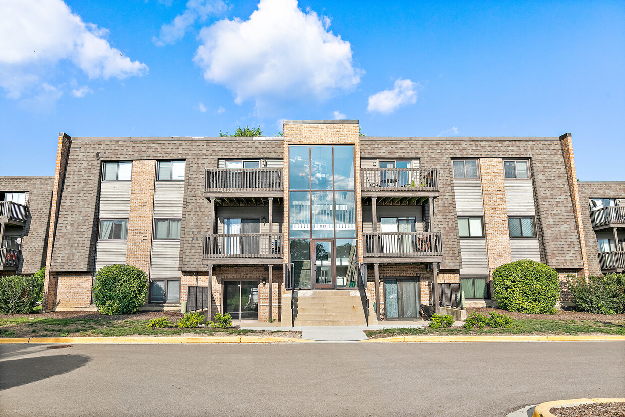 Primary Photo - 1422 Stonebridge Cir