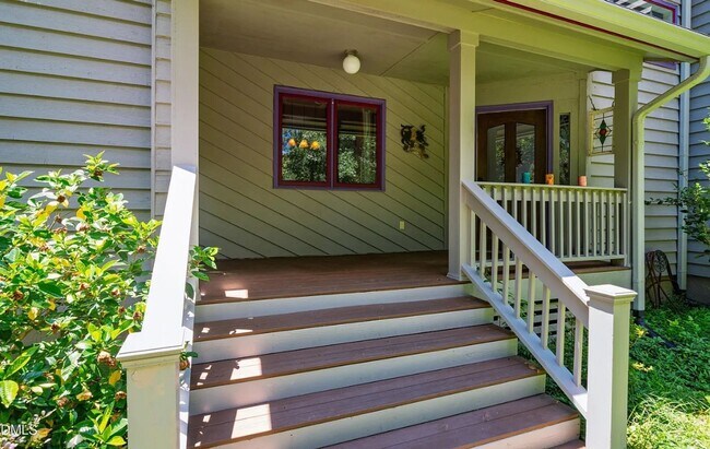 Foto del edificio - Beautiful & Spacious 3 Bedroom 3 Baths