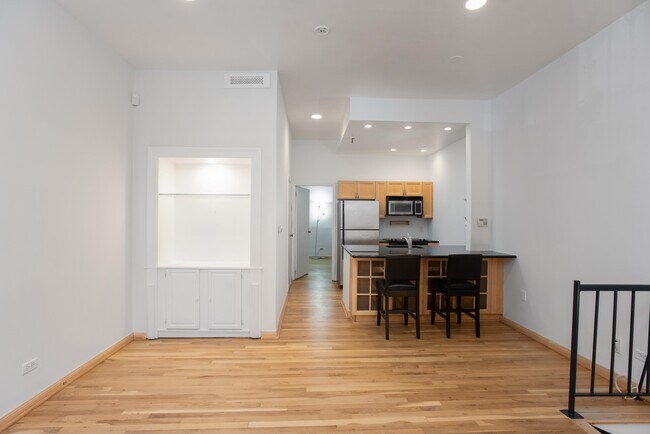 Building Photo - 41 1st St
