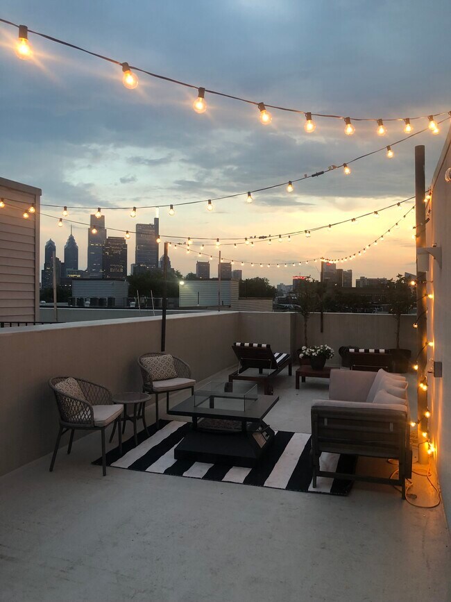 Roof Deck - 1605 Ridge Ave