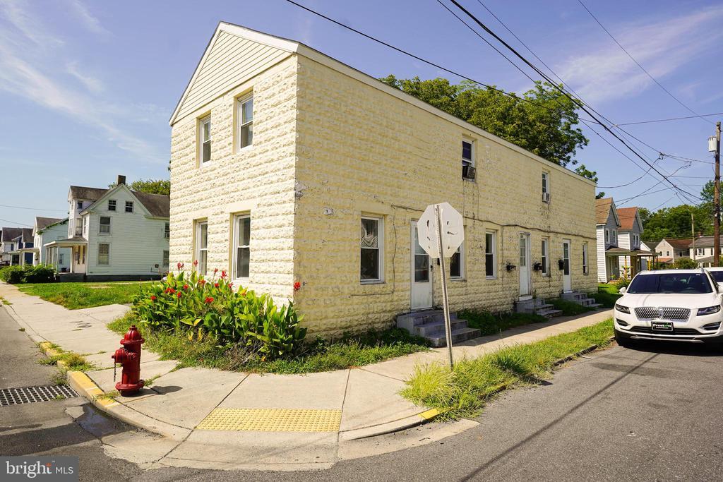 Primary Photo - 600 Muir St