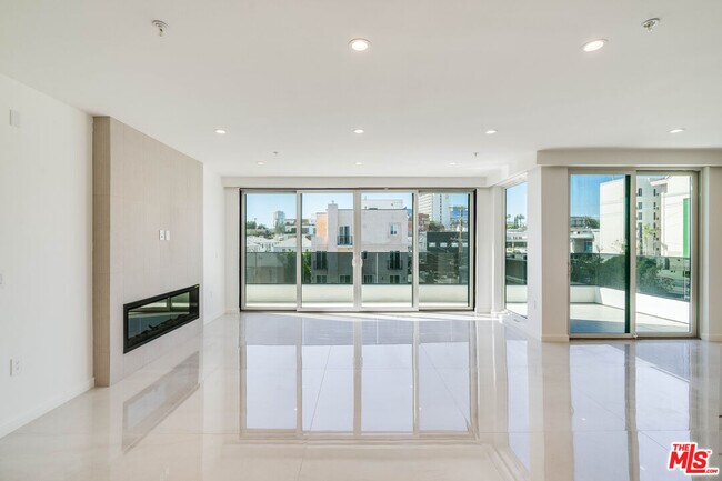 Foto del edificio - 1414 S Beverly Dr