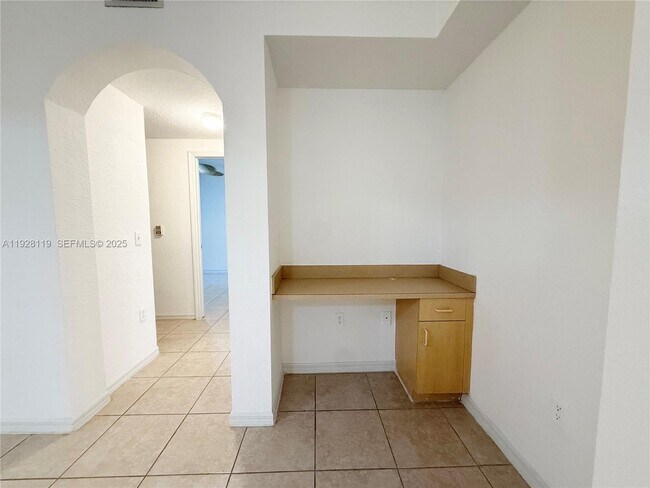 Building Photo - 308 Belmont Ln