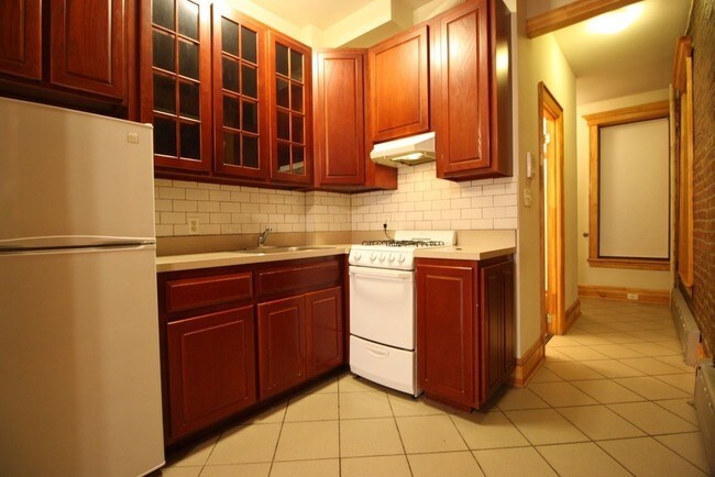 Building Photo - 240 E 64th St
