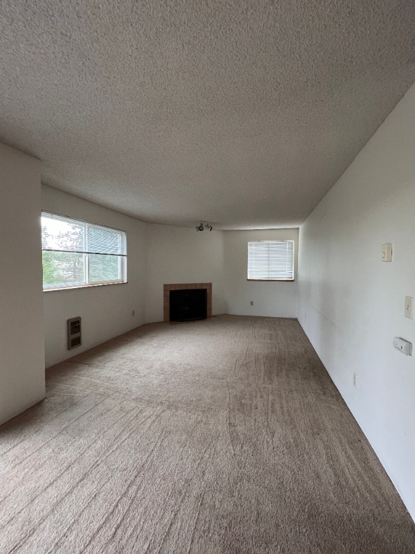 Primary Photo - 10522 Lake City Way NE