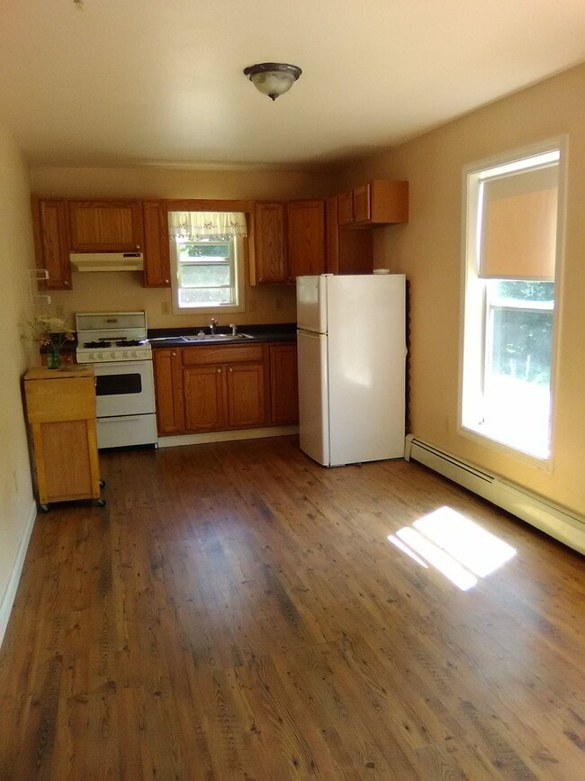 Building Photo - 28 Taryn Dr