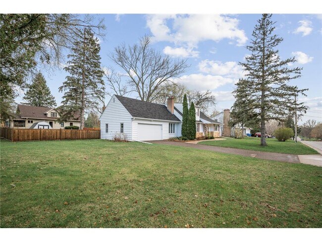 Building Photo - 4701 33rd Ave N