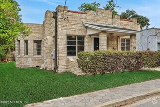 Building Photo - 2578 Haldumar Terrace