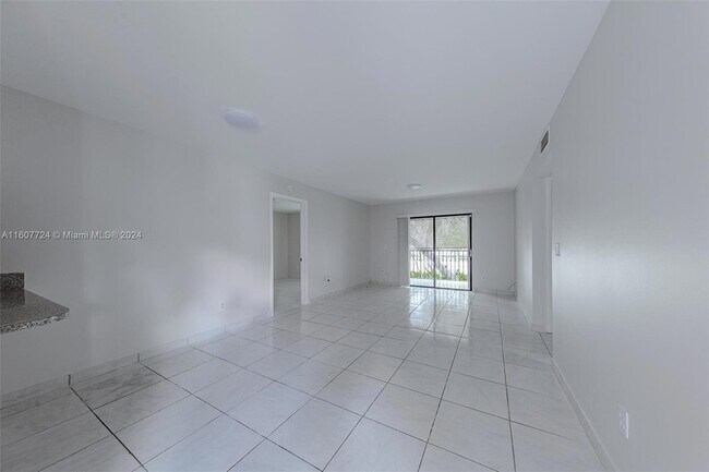 Foto del edificio - 9708 Hammocks Blvd