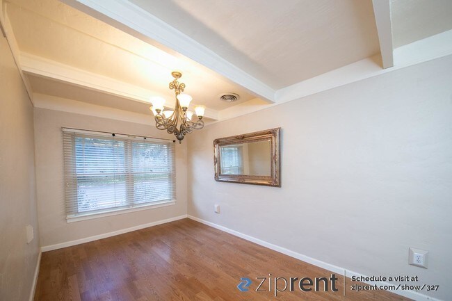 Building Photo - 127 Stonecrest Dr