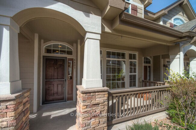 Front door and porch - 8403 Stonybridge Circle