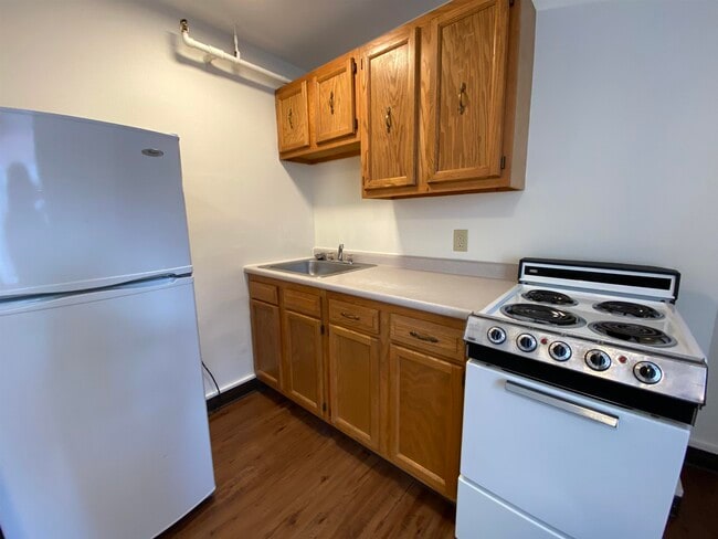 Building Photo - 64 Merrimack St