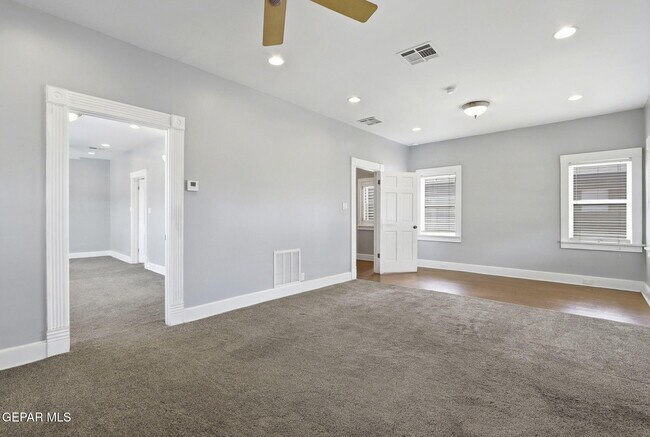 Foto del edificio - 4410 Trowbridge Dr