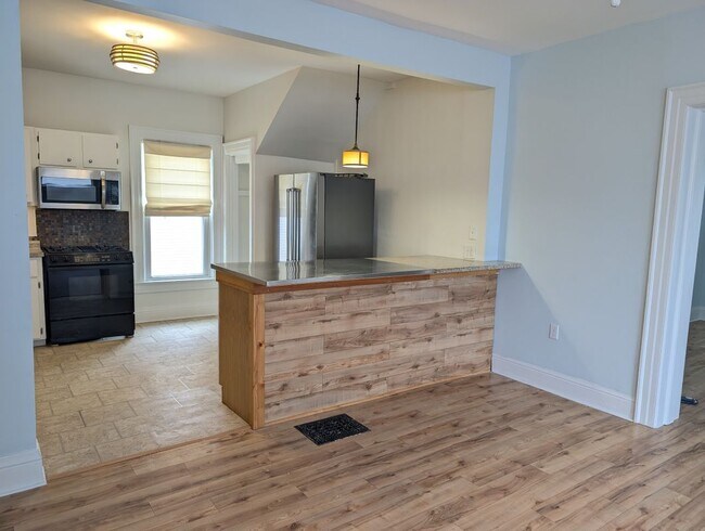 Foto del edificio - 5313 Broadway, 1