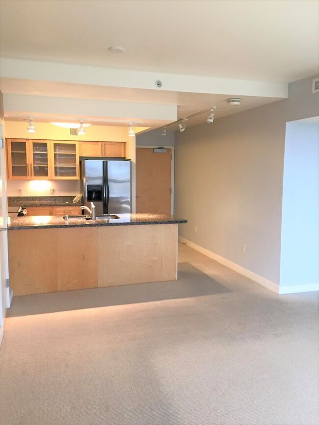 Building Photo - Keola Lai - Spacious two bedroom, two bath...