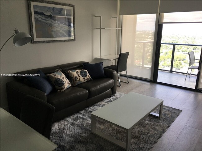 Building Photo - 121 NE 34th St