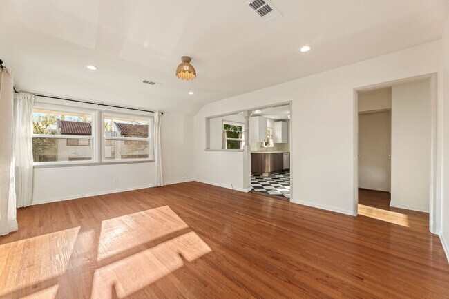 Foto del edificio - 3205 Fairesta St