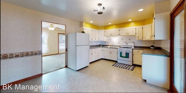 Building Photo - 3 br, 1 bath House - 2408 Brady Lane