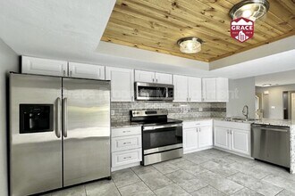 Building Photo - 13274 E Asbury Dr