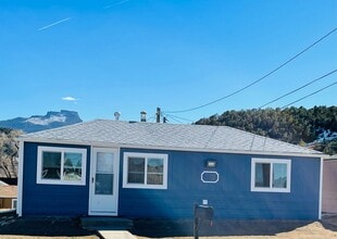 Building Photo - 516 E 6th St