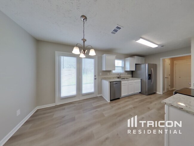 Building Photo - 1109 Shallowbrook Trail S