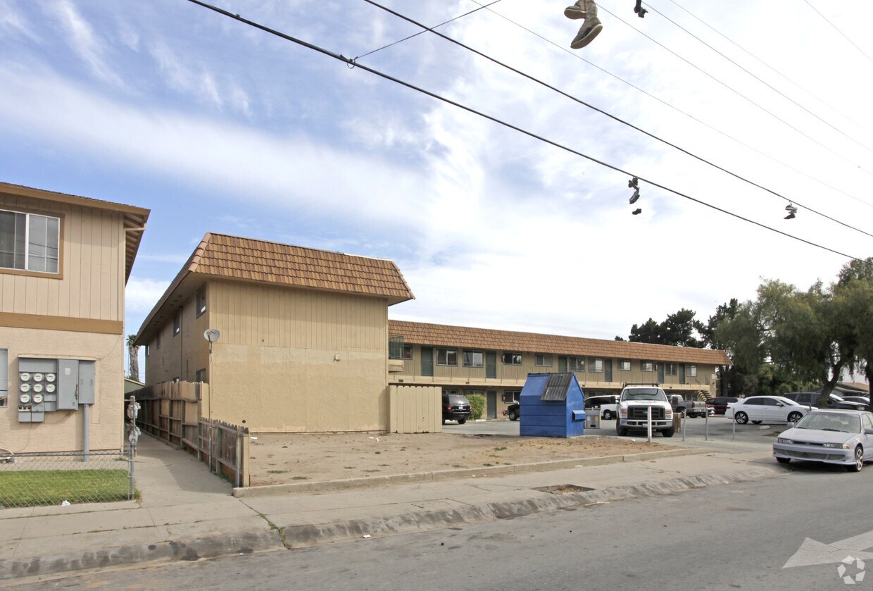 Building Photo - Carrie-Diana Arms Apartments