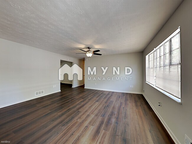 Building Photo - 3 br, 2 bath House - 2439 Silver King Dr