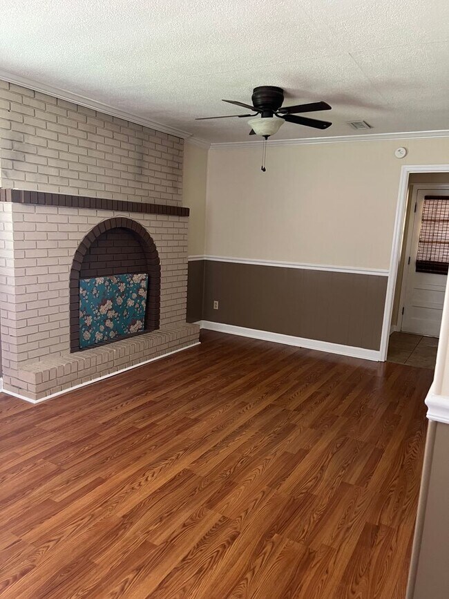Foto del edificio - 3 Bed 2 Bath - Florence, AL