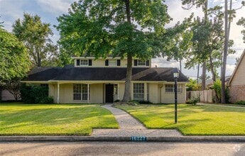 Building Photo - 16227 Southampton Dr