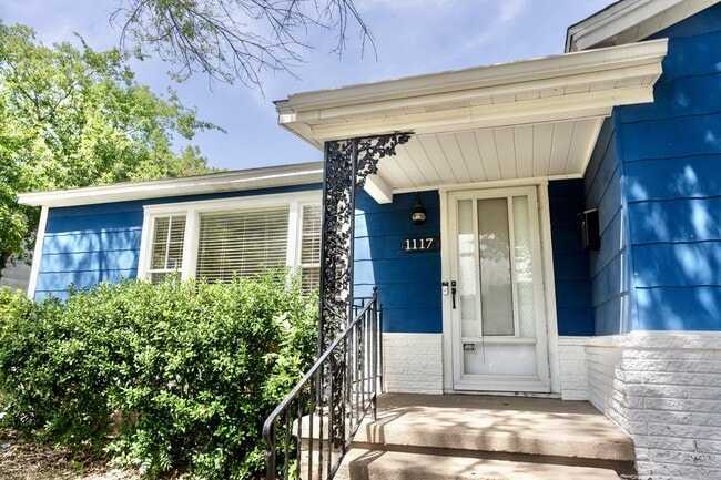 Building Photo - 1117 N 44th St