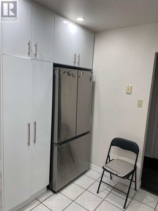 Building Photo - 31 Bernick Dr