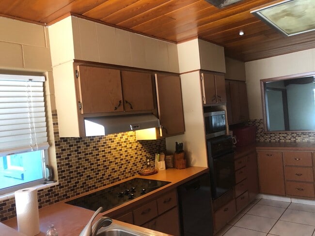 Building Photo - 4910 Ralls Dr