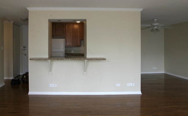 Foto del edificio - 111 E Chestnut St