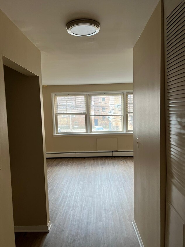 7200 N Claremont Ave Unit 203A, Chicago, IL 60645 Apartments in