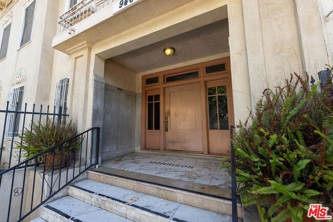 Foto del edificio - 946 S Burlington Ave